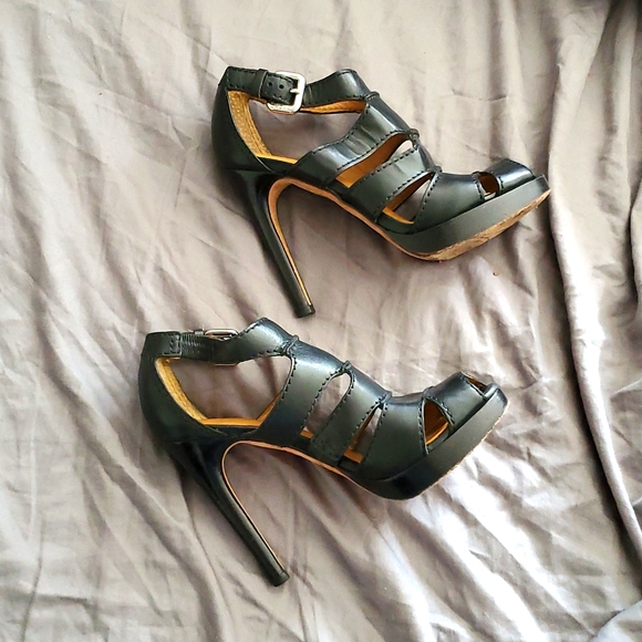 KORS Michael Kors Peep-Toe Heels - Picture 3 of 8